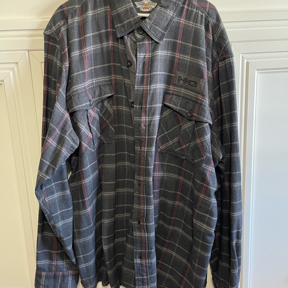 Harley-Davidson Gray and Red Plaid Casual Button Down Shirt